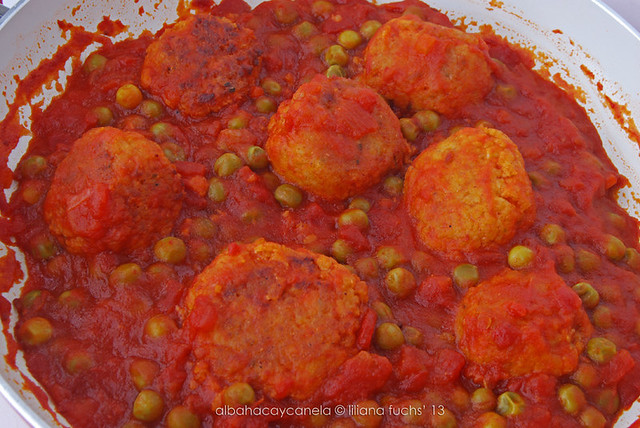 Soy meatballs in tomato sauce with rice