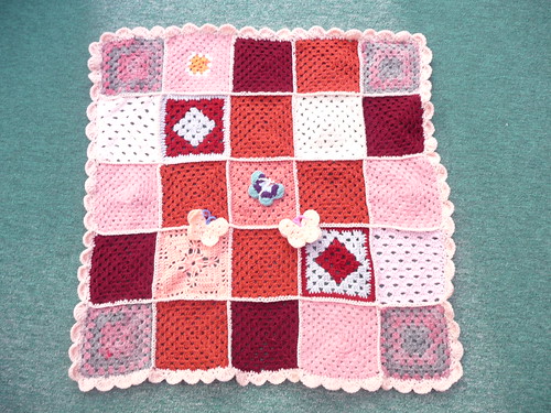 Thanks to everyone for sending in Squares for this Blanket.