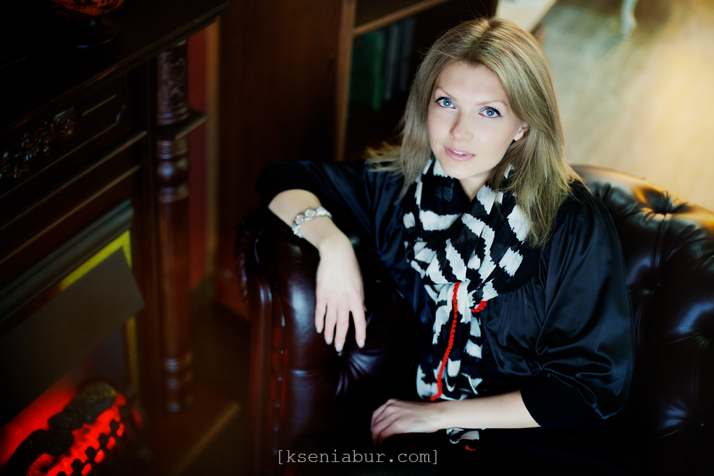 Фотосессия девушки в интерьерной студии Новосибирск
