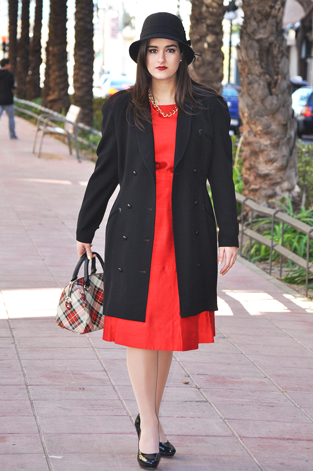 valencia spain firenze italia fashionblogger, somethingfashion vintage inspired outfit ootd style red bright dress, jimmy choo sunglasses tintoretto holidays inspiration streetstyle classy elegant how to dress nicely for party