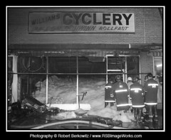 1974-09/18 - Fire, Williams Cyclery & Jay Dee Bakery, Plainview, NY