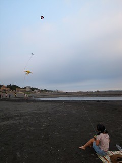 20130722-yoyo坐著放風箏-1