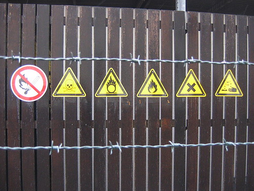 800px-Many_danger_signs