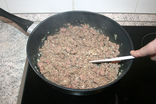25 - Hackfleisch krümelig anbraten / Brown ground meat crumbly