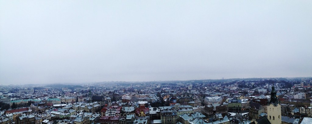 Lviv市政钟楼上