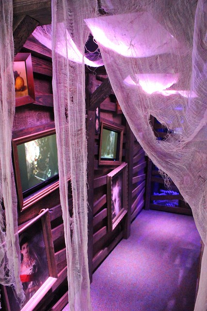 Halloween Horror Nights exhibit and presentation at the Orlando History Center