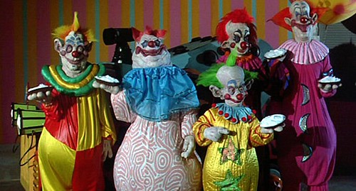 Killer-Klowns-from-Outer-Space-pies