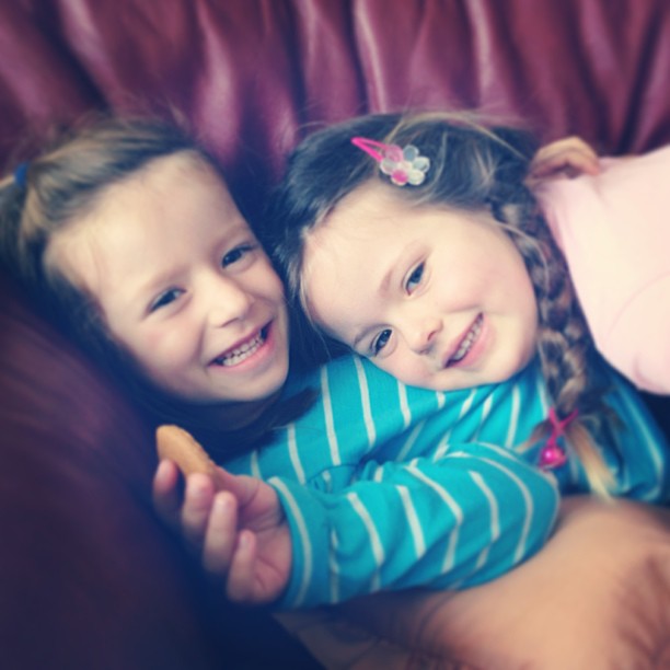 My girl and her second cousin. There is only 3 months in age between them. So lovely too see them playing like besties together and having a sleep over at their great Granny's house together. Makes this big upheaval all feel worth it ❤❤ #theresnothingquit