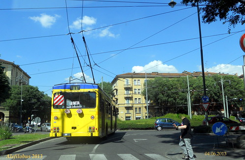 filobus Socimi n°17 in piazzale Bruni - linea 11