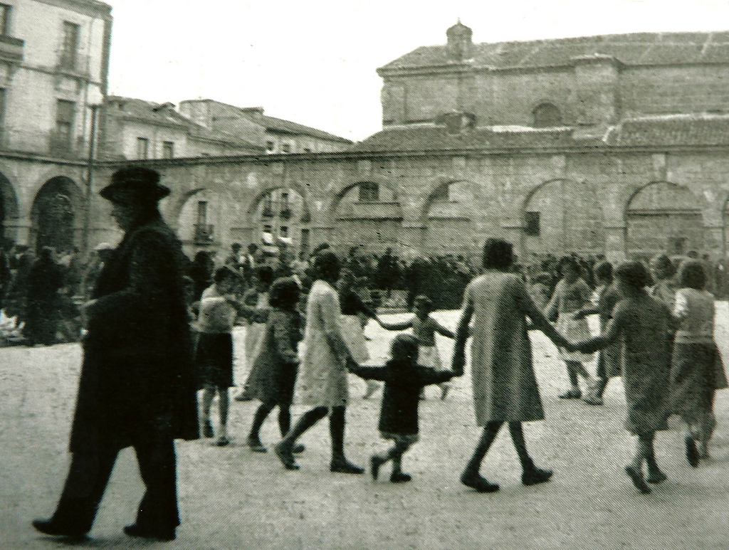10. Juegos infantiles. Ávila, 1936. Autor, Ávilas.es
