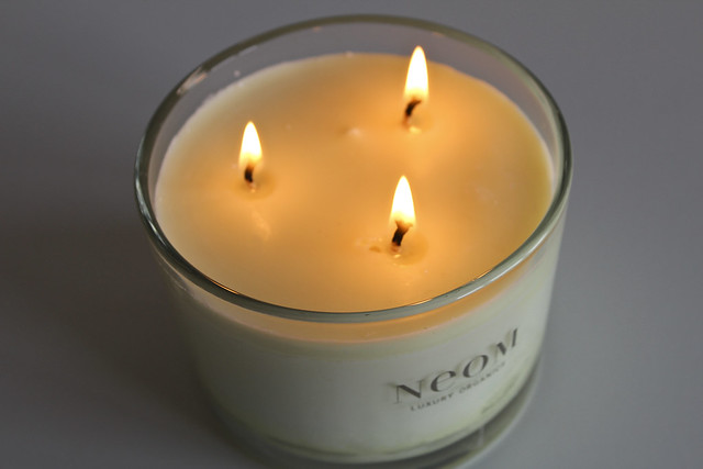 neom_happiness_candle
