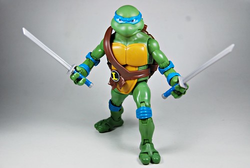 Teenage Mutant Ninja Turtles Classics: Leonardo