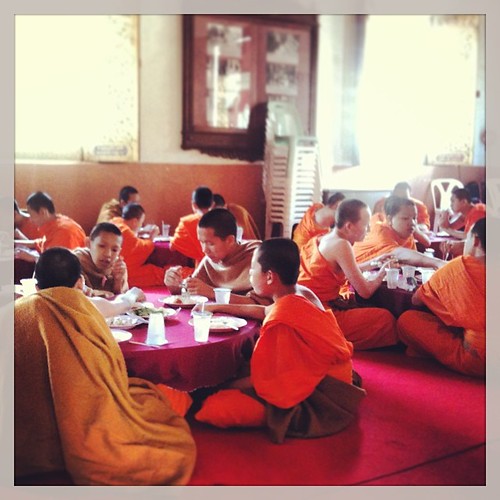 Jóvenes monjes en Wat Phra Singh #chiangmai #tailandia