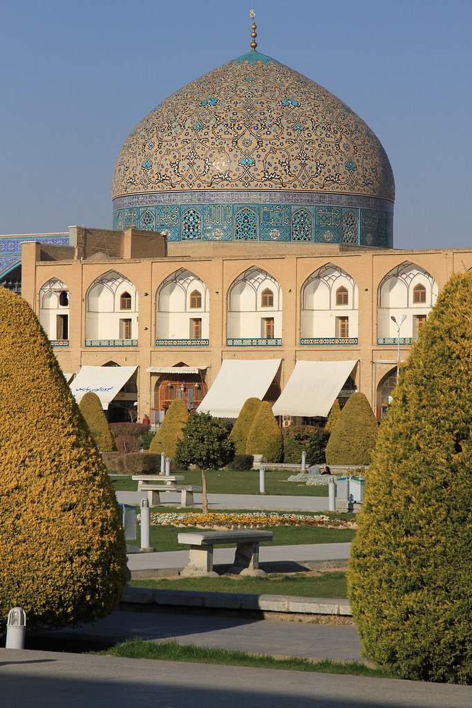 Nude porno in Isfahan