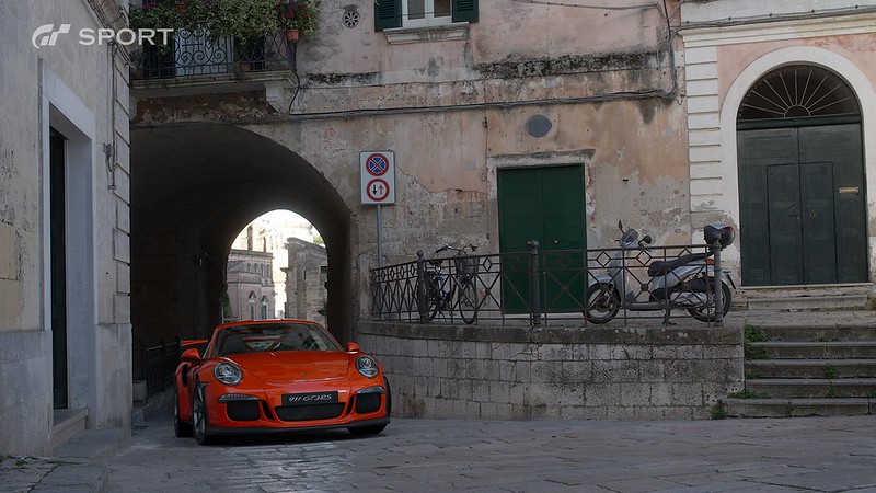 Porsche 911 GT Sport