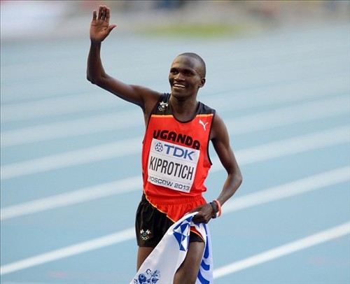 Kiprotich de Uganda gana el maratón en el Mundial de Atletismo Moscú 2013