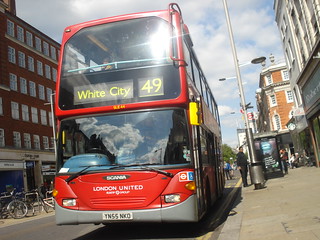 London United SLE44 on Route 49, Kensington