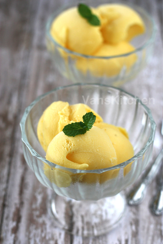 Homemade mango frozen yogurt