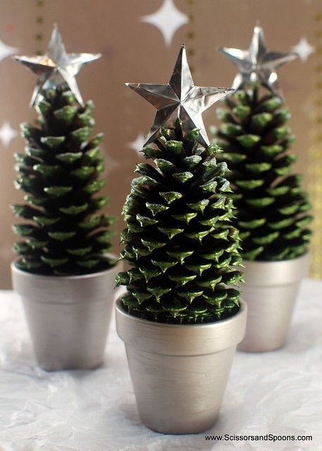 Pine cone Christmas tree craft