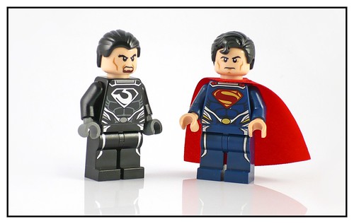LEGO Super Heroes DC Universe 76002 Superman Metropolis Showdown 08