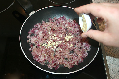 17 - Knoblauch hinzufügen / Add garlic