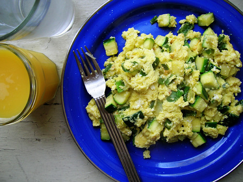 zucchini and jalapeno scrambled eggs