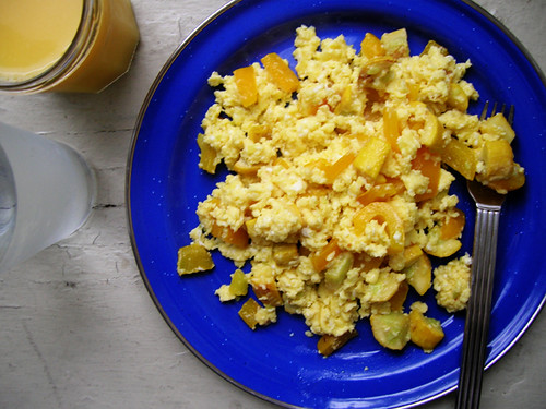 squash and yellow bell scrambled eggs