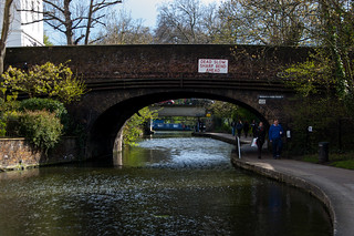 Pont et promenade le long du Regent's Canal