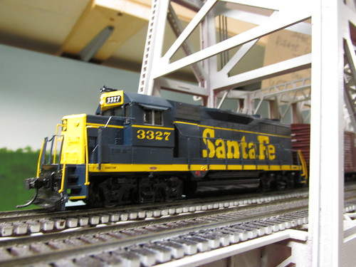 An H.O Scale Atchison, Topeka & Santa Fe freight train crossing the river. by Eddie from Chicago
