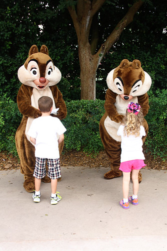 Chip-N-Dale_Signing-Books