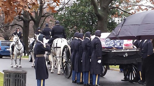 The body of Lt. Col. Roger Walden is unloaded from a caisson at Arlington National Cemetery. (Donna Sinclair)