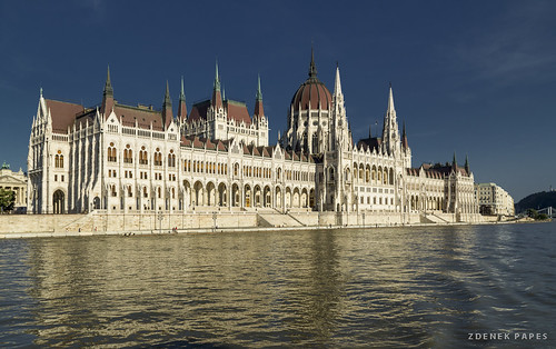 Parliament by Zdenek Papes