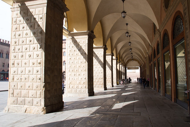 typical covered walkway in Bologna
