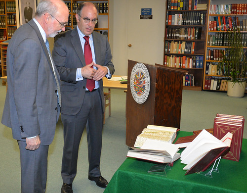 OAS Columbus Library Receives Donation of the Manuscript “Codex Martínez Compañón”