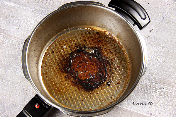如何清洗及保養不鏽鋼煎鍋（加碼潤鍋法）-20140506