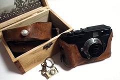 Wotancraft Swiss AMMO halfcase with strap for Leica M8, M9