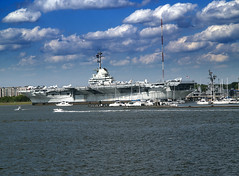 USS Yorktown 05-2013
