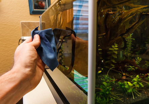 Microfiber Cloth for Cleaning Outside of Aquarium