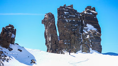 Paweł i charakterystyczne wieże na przełęczy Coli  Beca di Moncorve 3851m. Podejscie na szczyt Gran Paradiso 4061m.