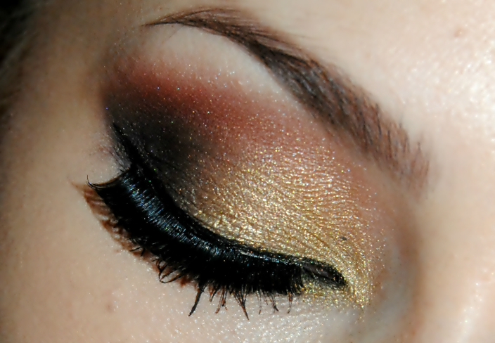 Gold Makeup (2)
