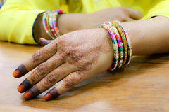 Hands of mehndi (henna tatoo) applied woman, Jodhpur, India　ジョードプル　ヘナが施された女性の手