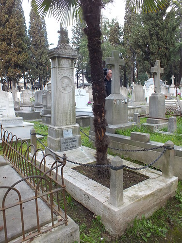 Gróf Széchényi Ödön sírja, aki a tűzoltóságot alapította Isztambulban.