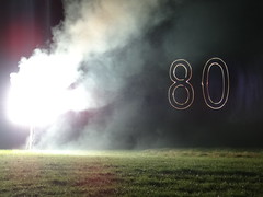 80 Jahre Citroen Traction Avant 2014 La Ferte-Vidame 647 Spectacle Laser et Pyrotechnique
