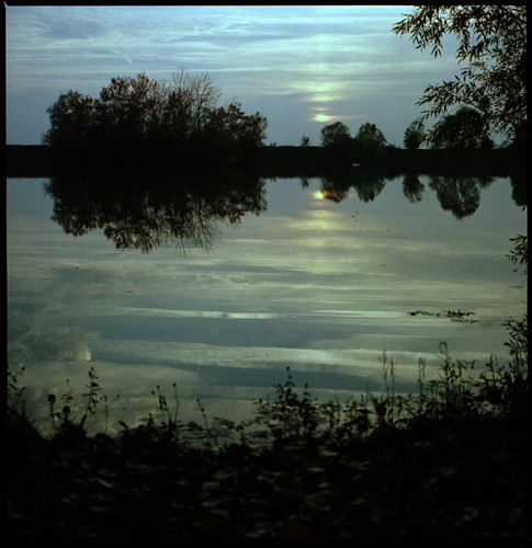 sunset lake fall automne burgundy lac bronica bourgogne coucherdesoleil étang zenza crimolois