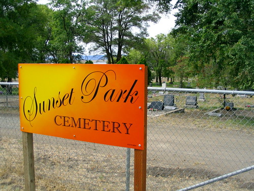 cemetery graveyard oregon sunsetpark lakeview lakecounty cemeterygates deadmantalking