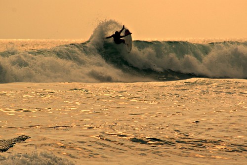sunset shadow sea beach mexico jump sand surf waves surfer board playa surfing latin michoacan laticla