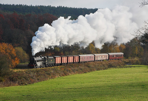 steam steamloco steamengine steamrailway railway 44767 georgestephenson oakamoor churnetvalleyrailway churnetvalley goodstrain parcelstrain black5 lms stanier