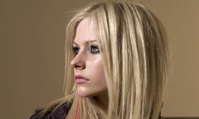 Avril Lavigne 1280x768 058