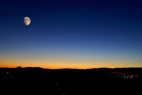 sunset moon lune sunrise landscape paysage crépuscule moonset couchédesoleil drôme rhônealpes astre montéléger twistiti beaumontlesvalence