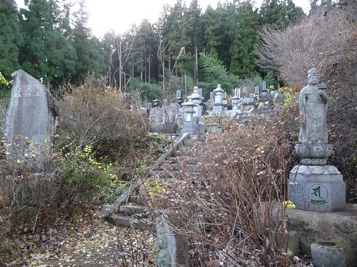 cemetery grave japan geotagged geo:lon=13889395142 geo:lat=3669963455